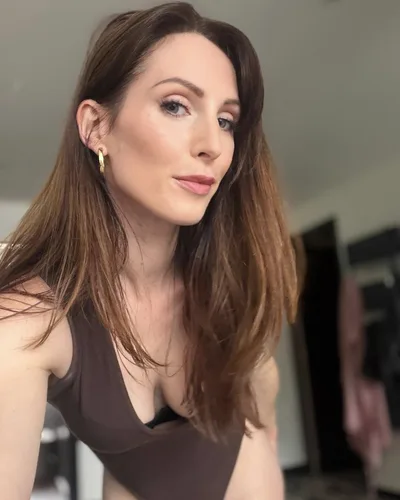 Alice Layn, public photo posted on X on Jun 22, 2026