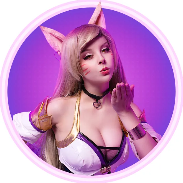 Helly Valentine as Ahri blowing a kiss