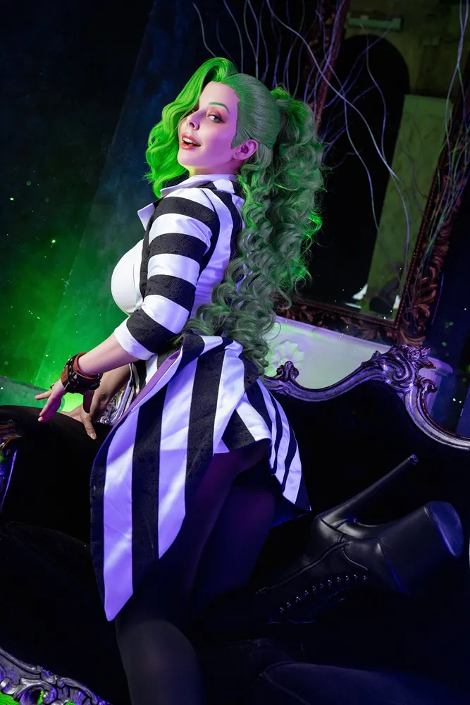 Helly Valentine as Beetlejuice under green light