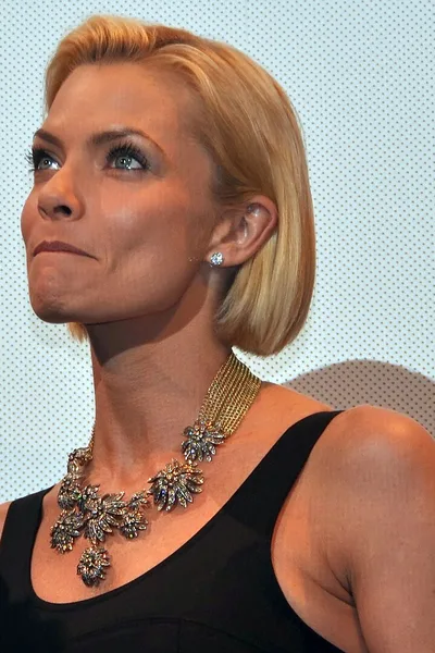 Jaime Pressly, soft photo 2