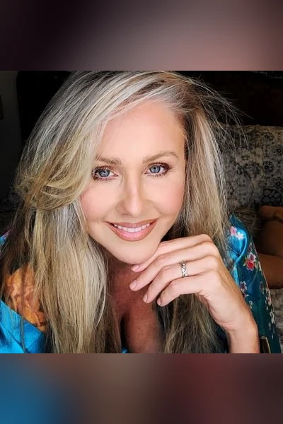 Julia Ann, soft photo 1