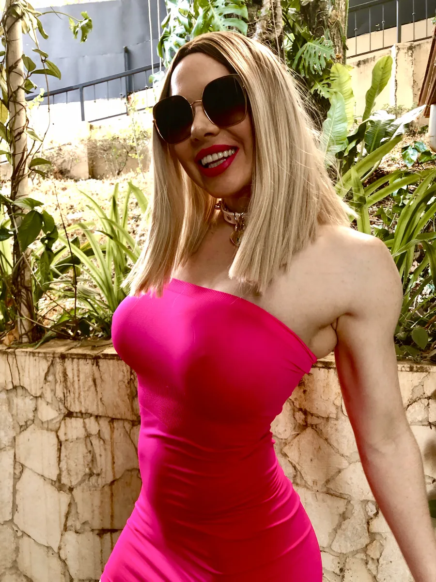 Kylee Nash, pink tube dress outdoors