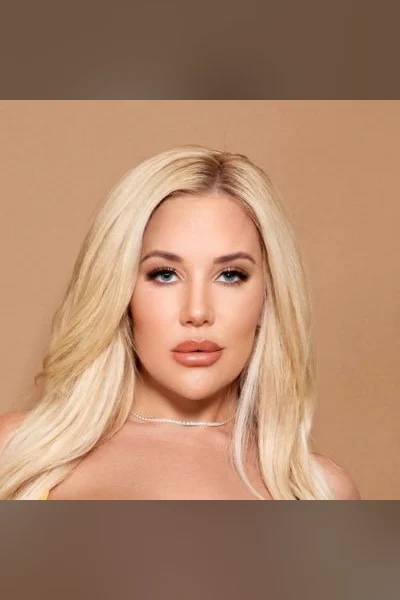 Savannah Bond, official X profile photo