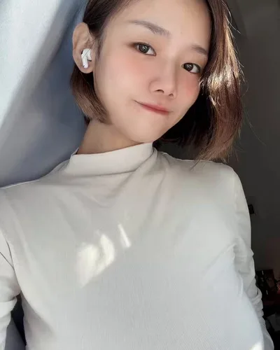 Rina, public photo posted on X on Oct 20, 2026