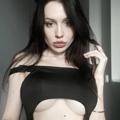 Telari Love, official X profile photo